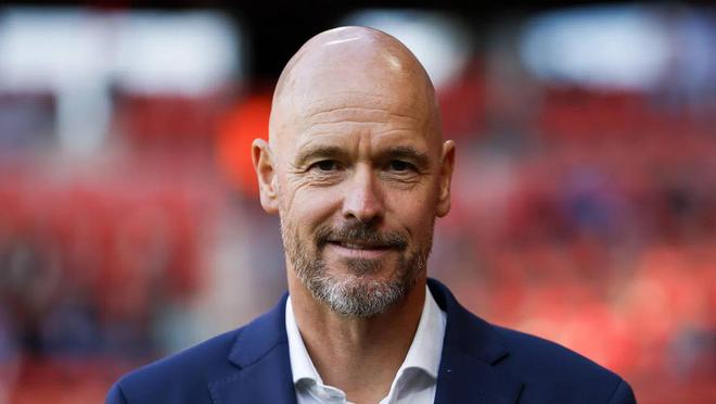 电讯报：滕哈格执掌特温特方式罕见，每节训练课都到场